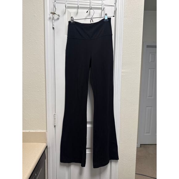Lululemon Groove Nulu Super-High-Rise Flared Pant Black Size 6 - Picture 3 of 6